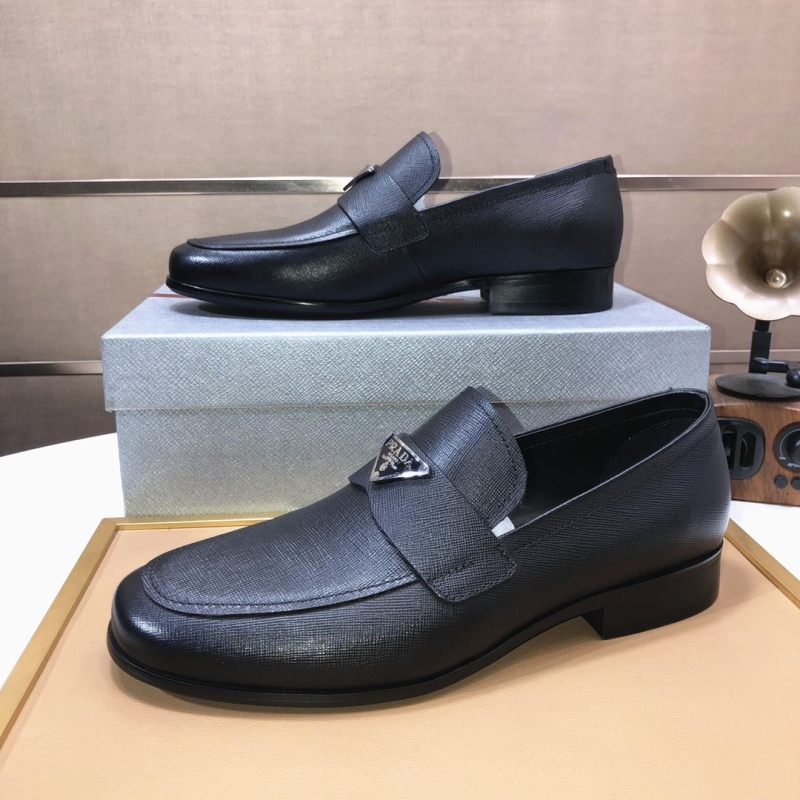 Pra*a leather shoes